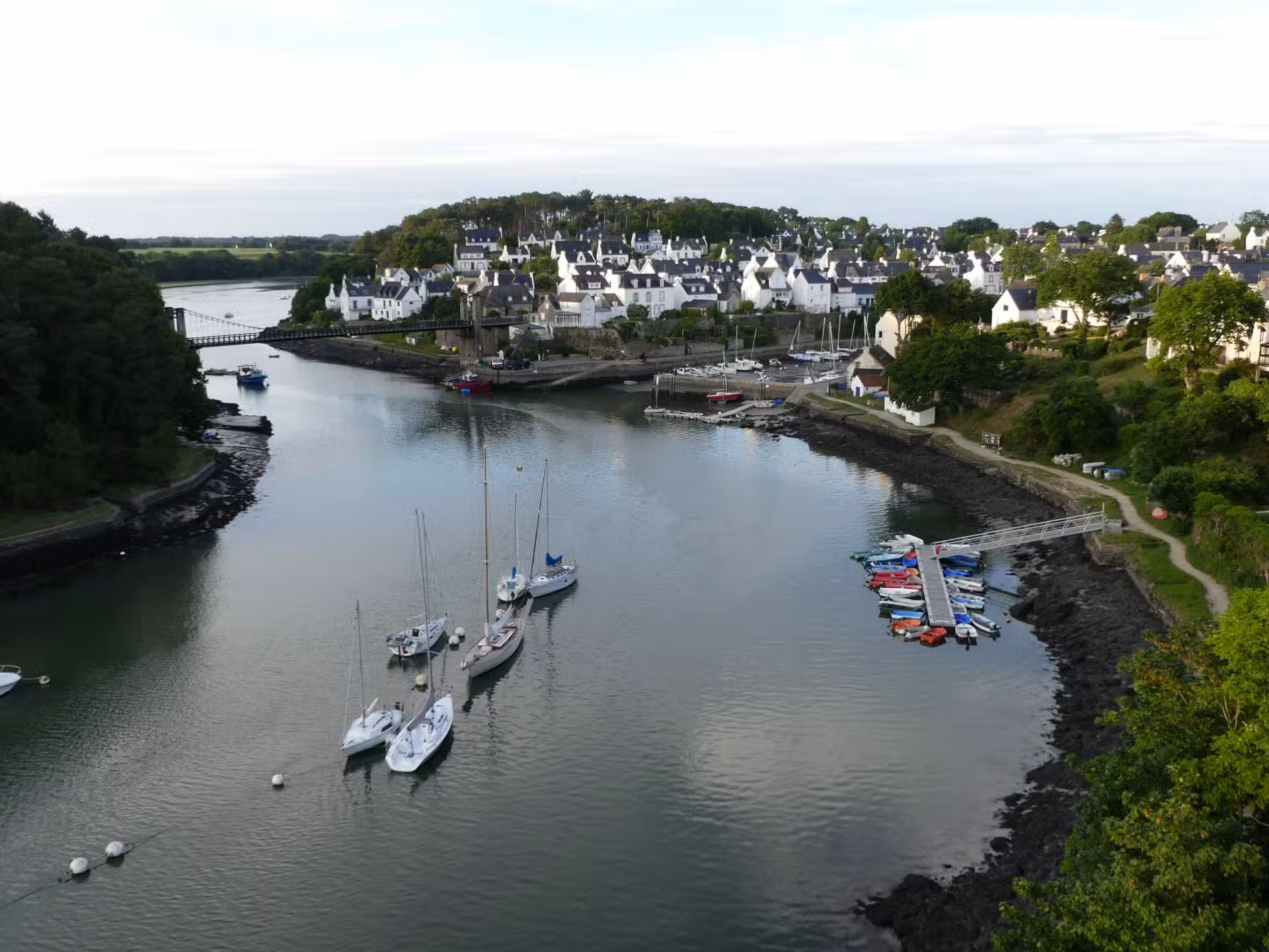 Navigation sur la rivière d'Auray depuis Le Bono — bateaux sans permis et voile