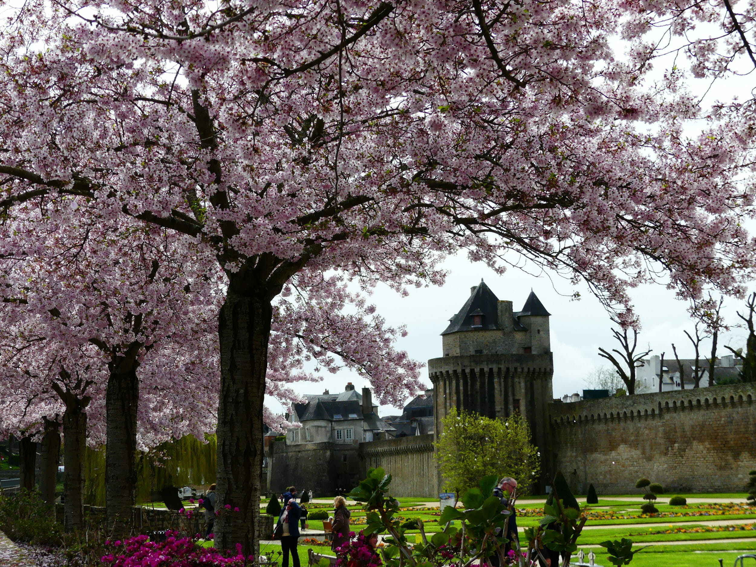 Jardin des Remparts au printemps