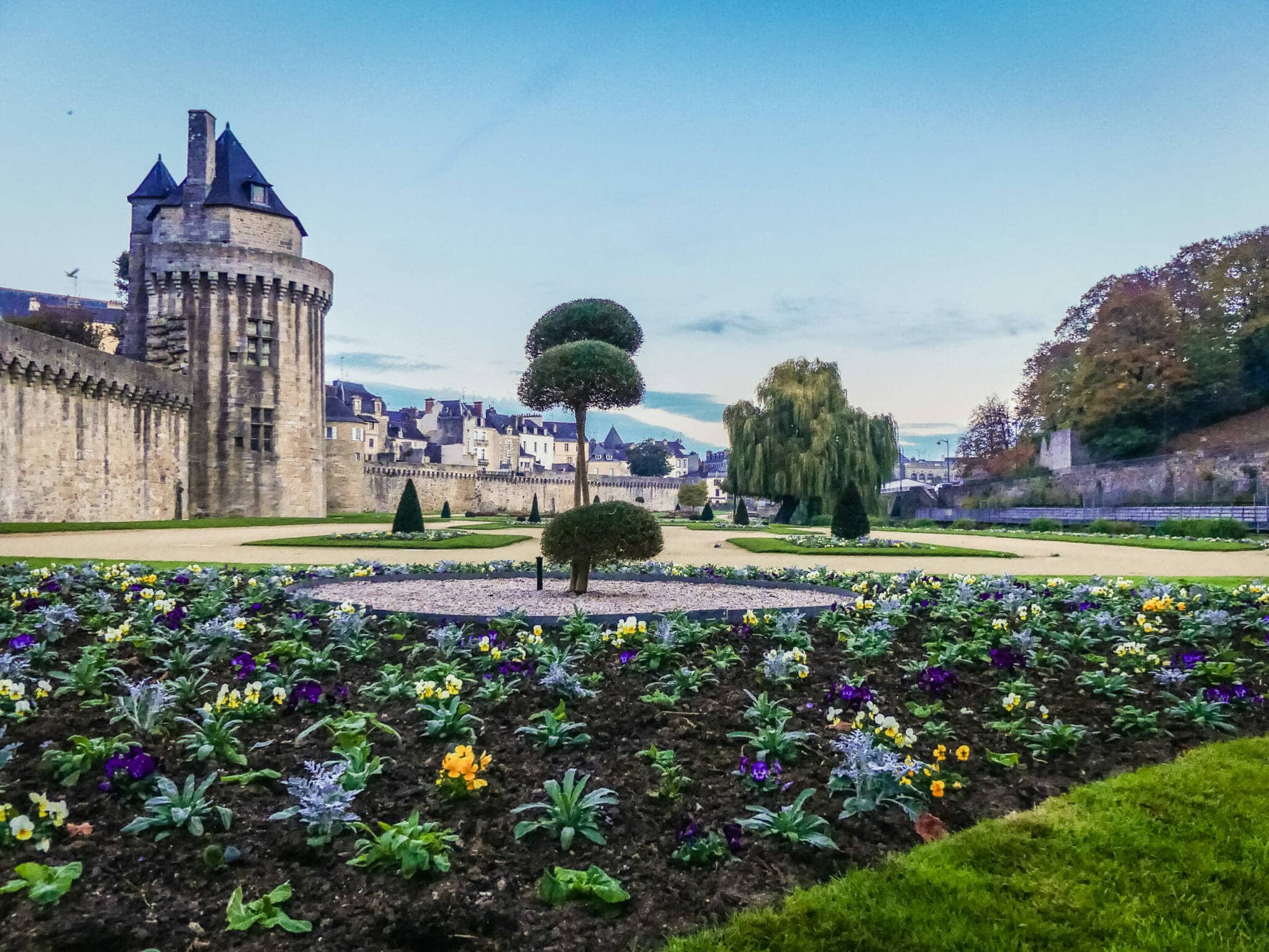 Visiter Le Jardin Des Remparts à Vannes Dans Le Morbihan En Bretagne Sud