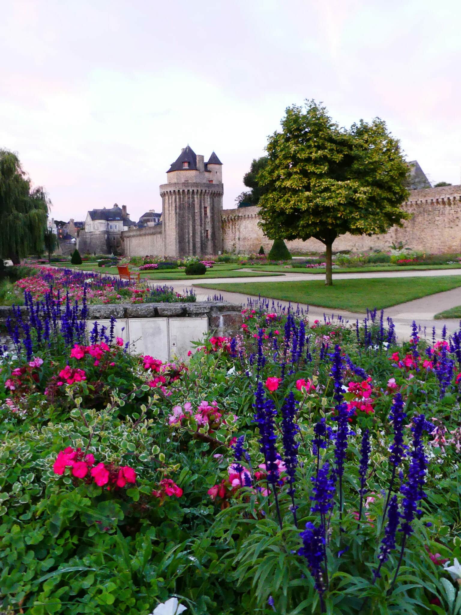 visiter-le-jardin-des-remparts-vannes-dans-le-morbihan-en-bretagne-sud
