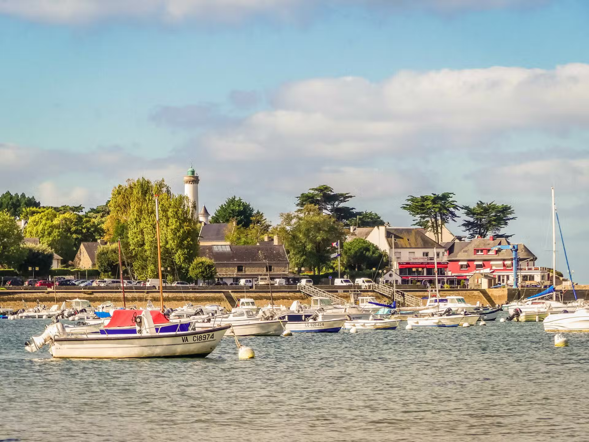 Port-Navalo et le phare — porte d'entrée maritime du Golfe du Morbihan