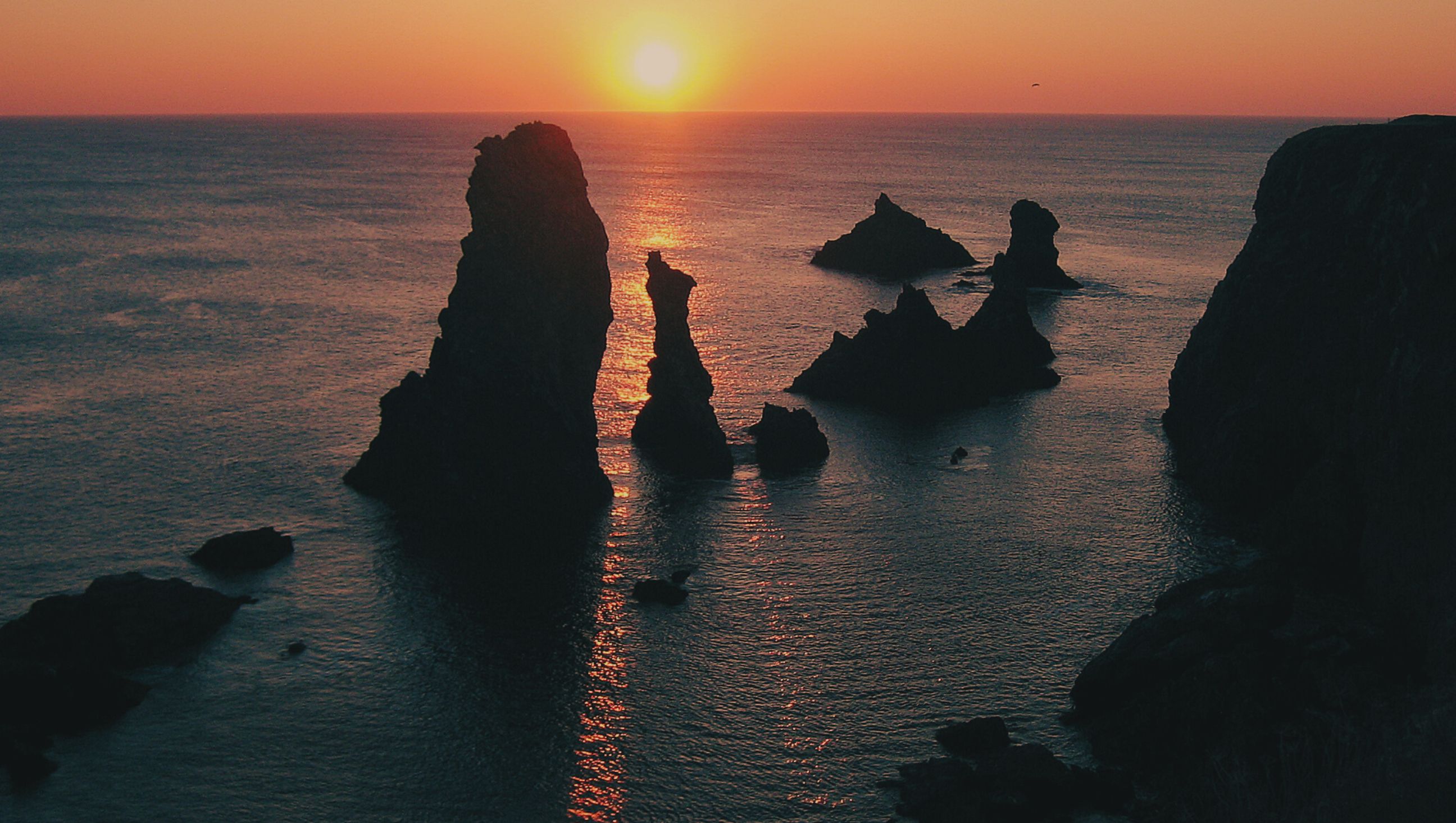 Les Aiguilles de Port-Coton sur la côte sauvage de Belle-Île-en-Mer, Morbihan