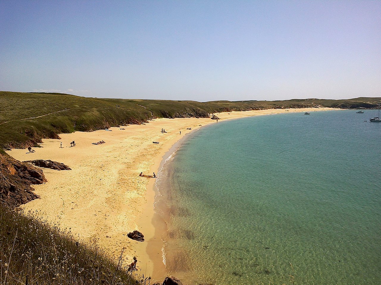 L'île de Houat et ses plages de sable blanc dans le Morbihan