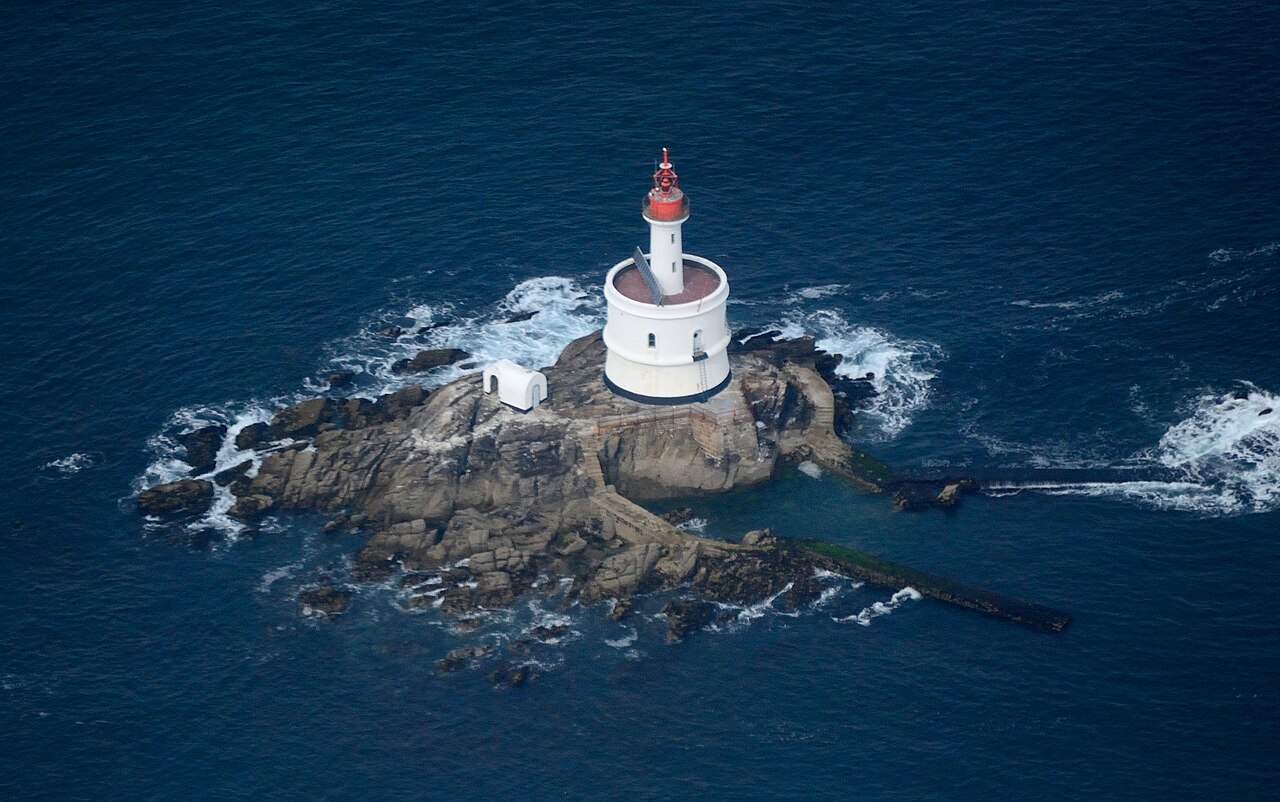 Le phare de la Teignouse vu depuis la pointe du Conguel à Quiberon
