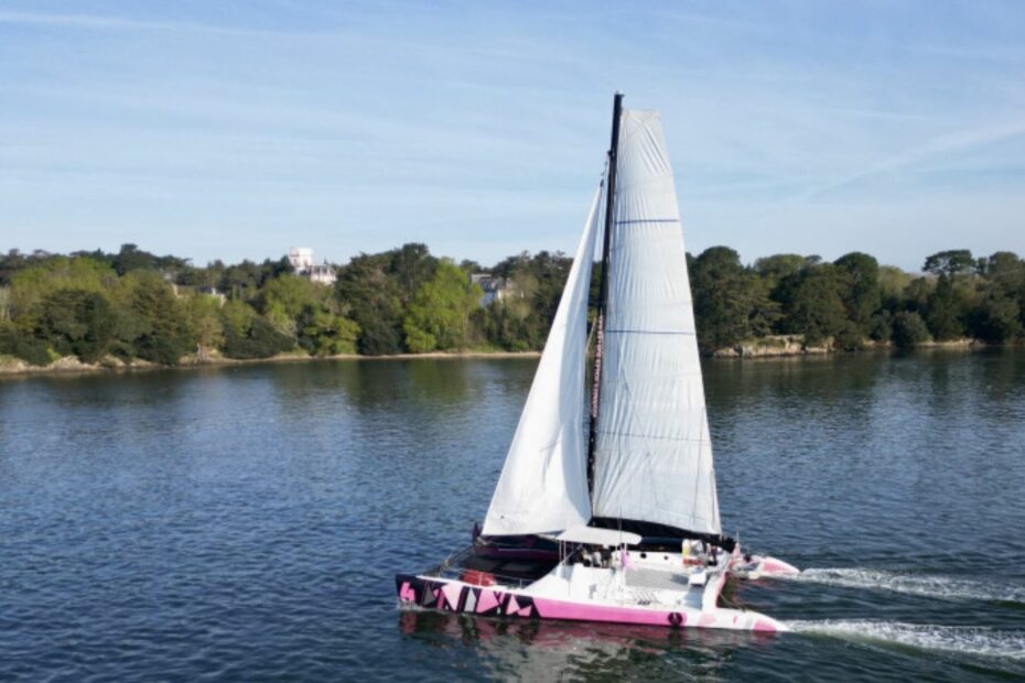 caseneuve maxi catamaran golfe du morbihan 1