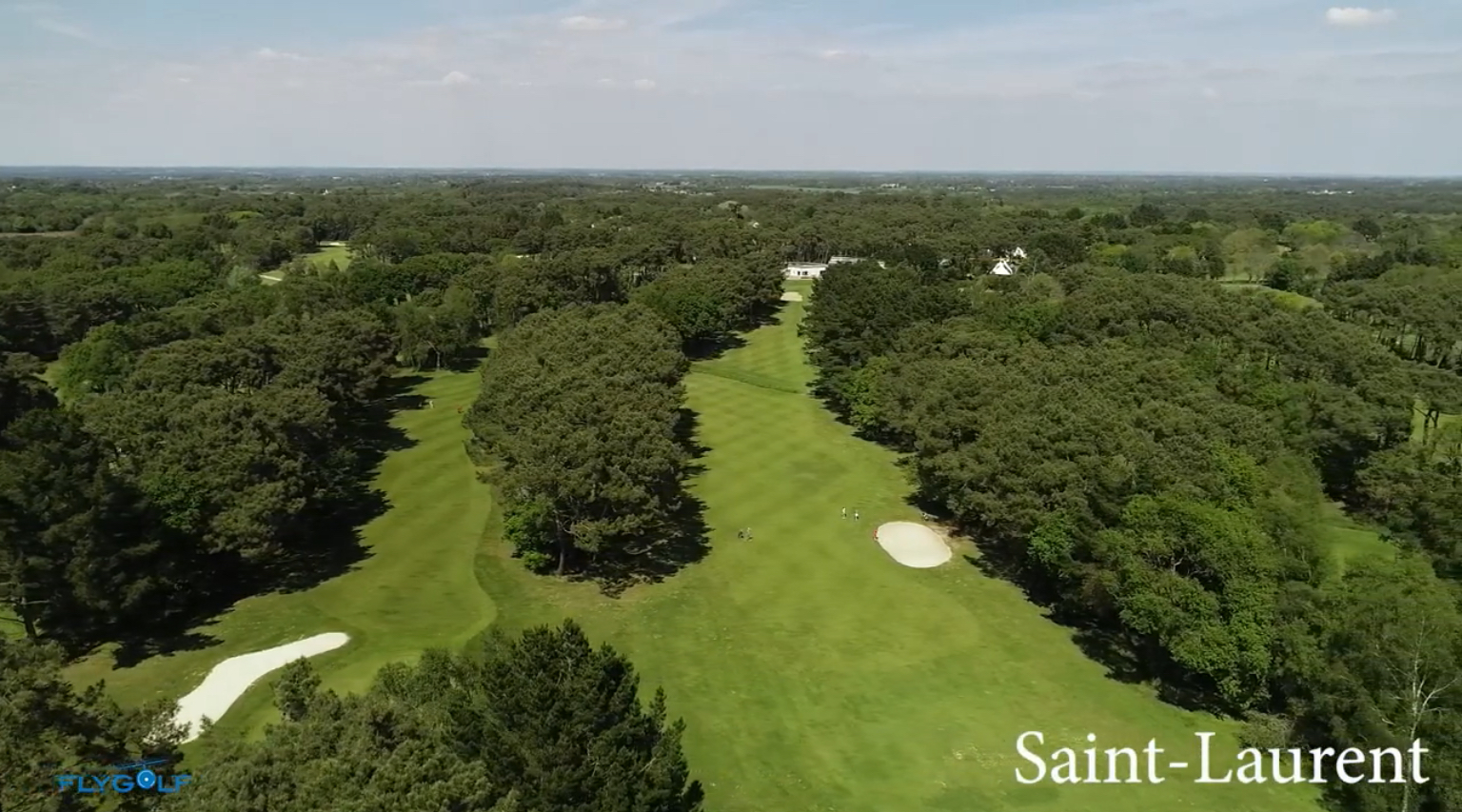 Fairway bois&eacute; du golf Bluegreen Saint-Laurent &agrave; Ploemel