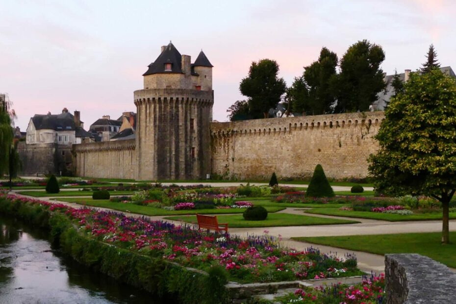 visite du quartier historique de vannes