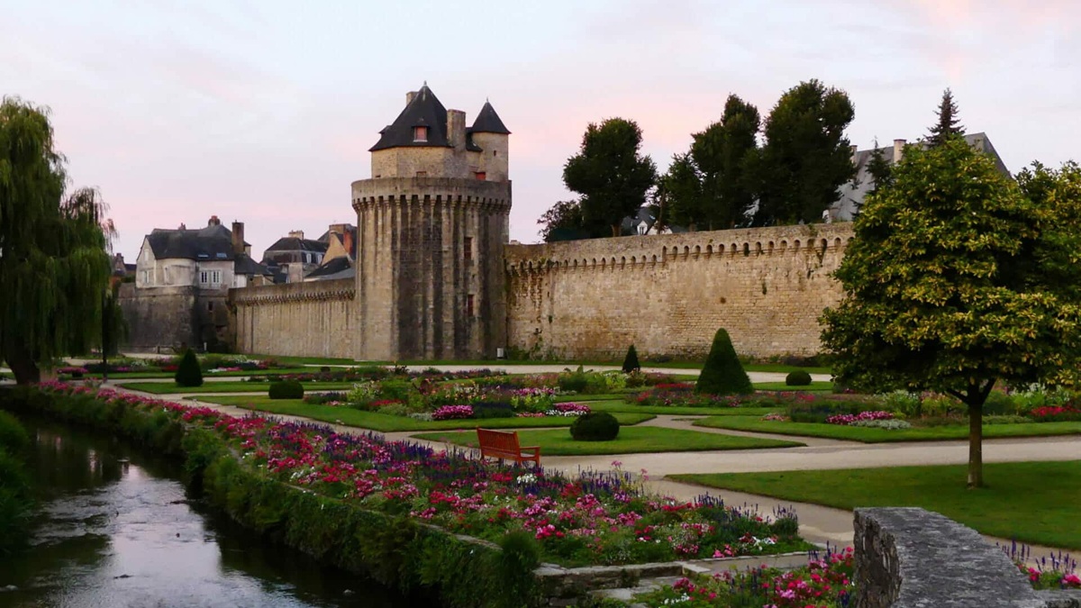 visite du quartier historique de vannes